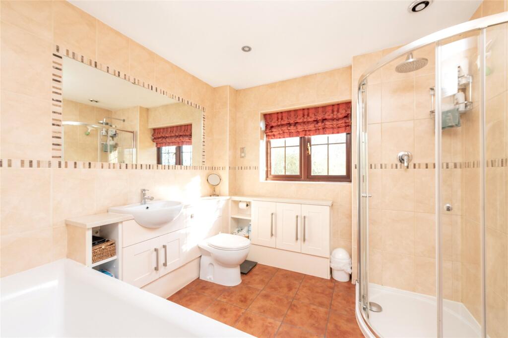 En Suite Bathroom