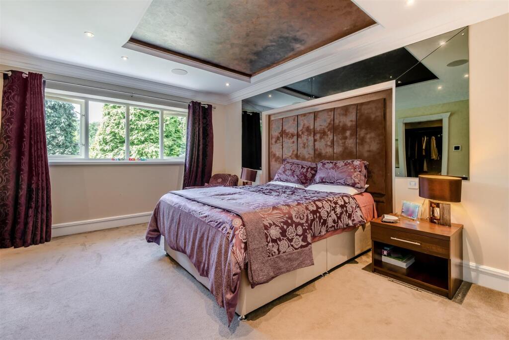 8657682-interior15.jpg
