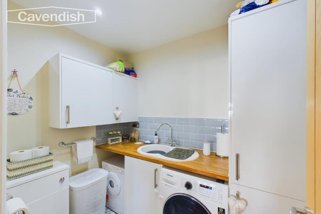 UTILITY ROOM/DOWNSTAIRS WC