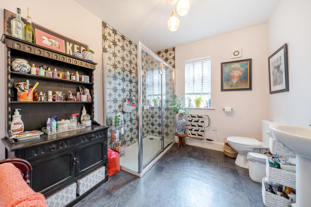 Annexe - Shower Room