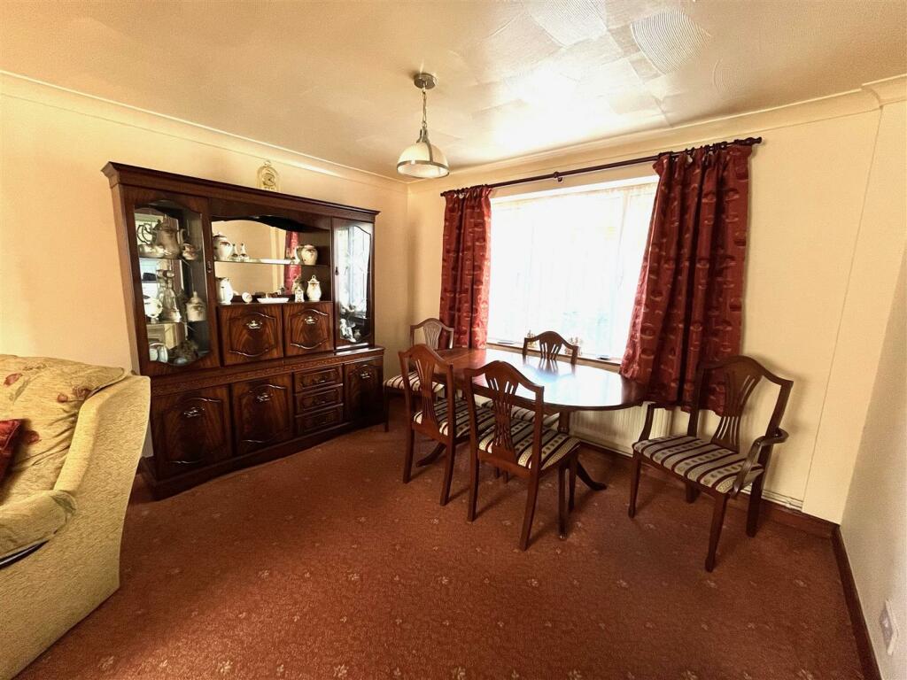 16 redbrook lane (8).jpeg