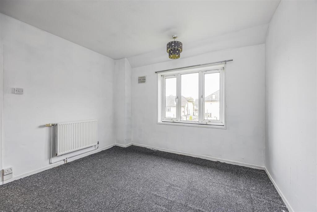 9 Blakemere Crescent, Paulsgrove-PorticoMarketing-