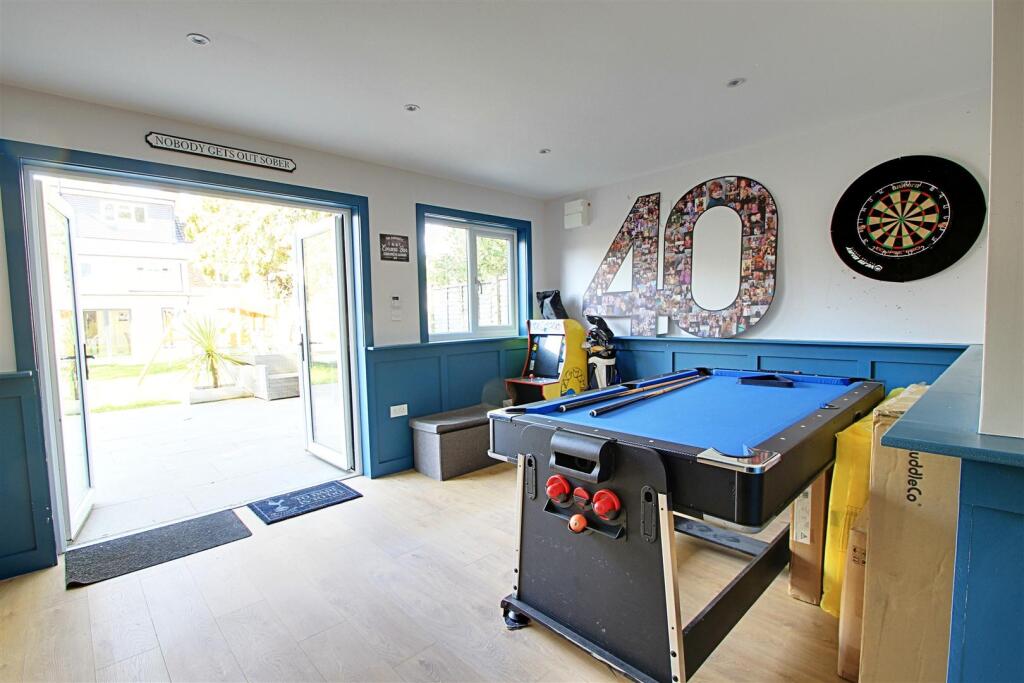 Garden Room 1.JPG