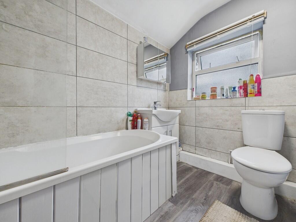 CAM04273G0-PR0101...