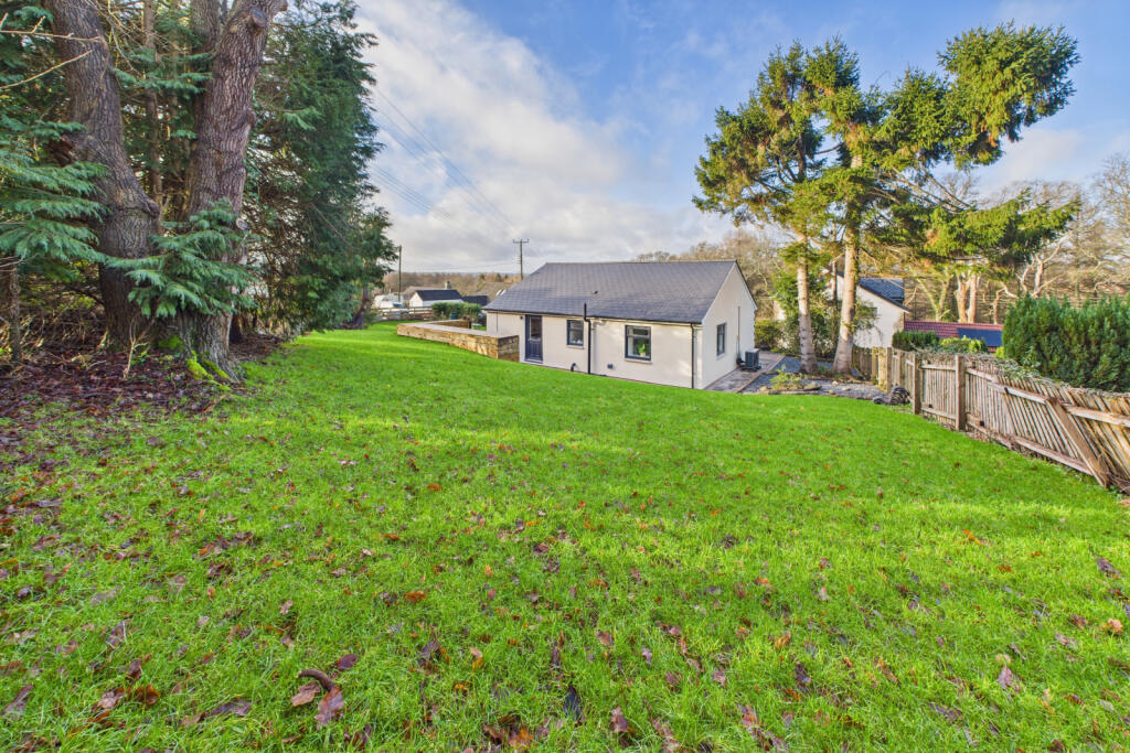 IMMACULATE TWO-DOUBLE BEDROOM DETACHED BUNGALOW W