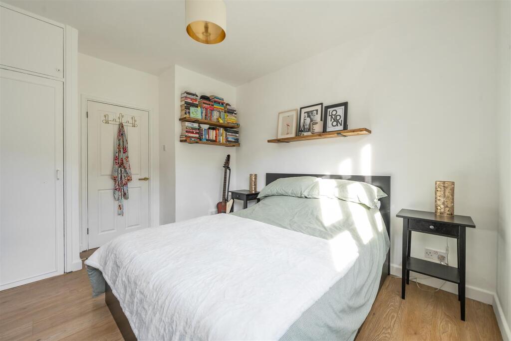 Powerscroft Road, E5