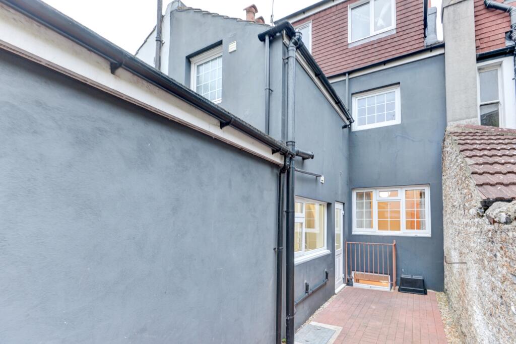 9 Old Shoreham Road back of house (2)