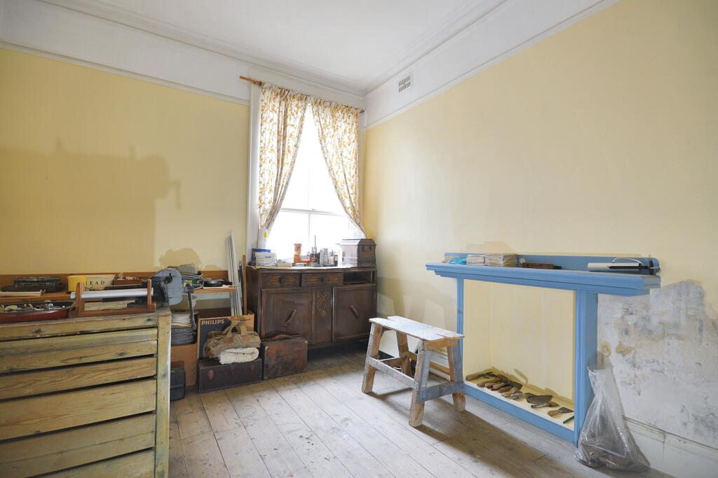 30 Broughton Road, London W13 8QW