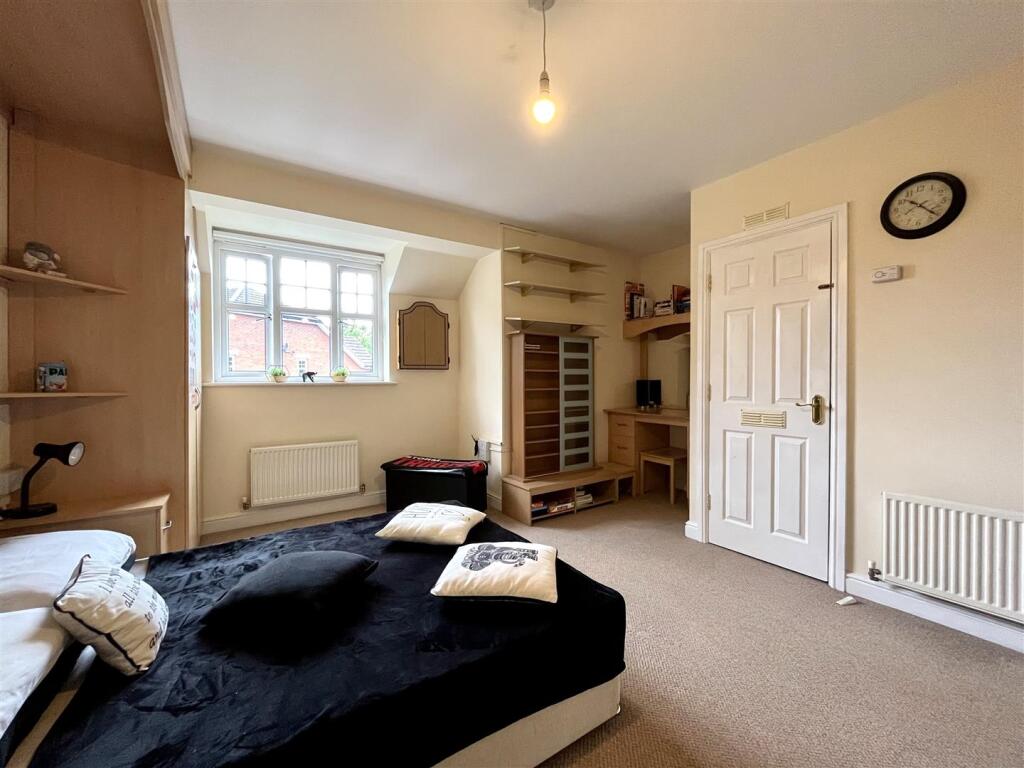 Bedroom 1 Aspect 2