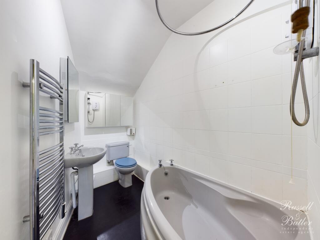 CAM00829P1-PR0334-STILL10