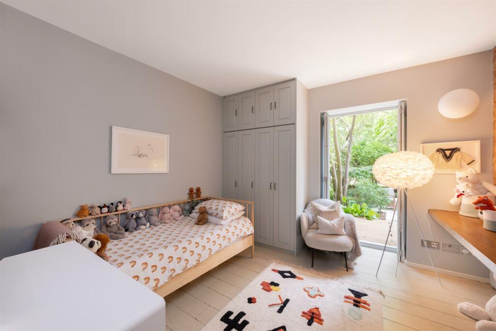 12a Randolph Crescent Lo-31.jpg