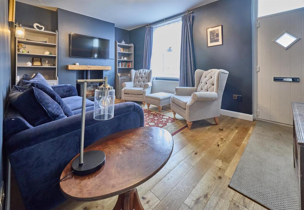 Front Lounge