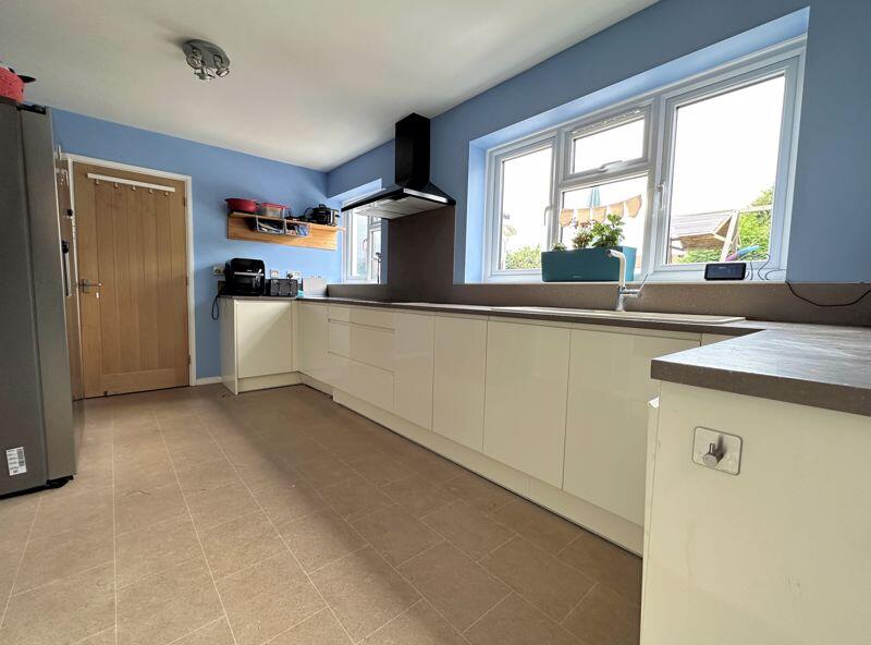 Fitted Kitchen