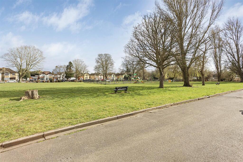 Ruggles Brise Green2.jpg