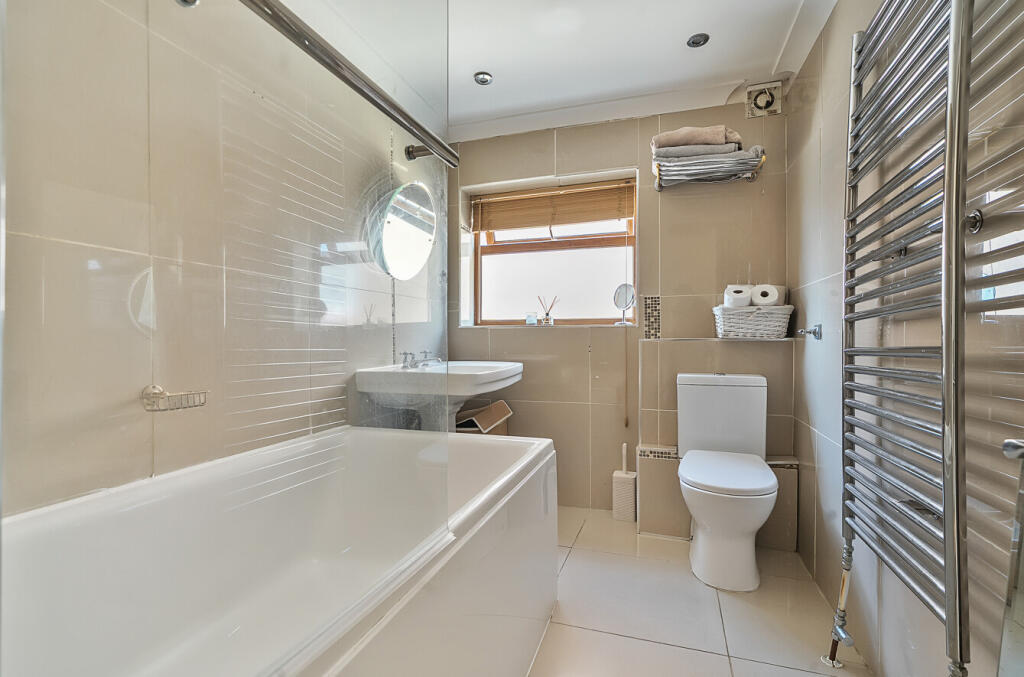 1320742-22-688201...