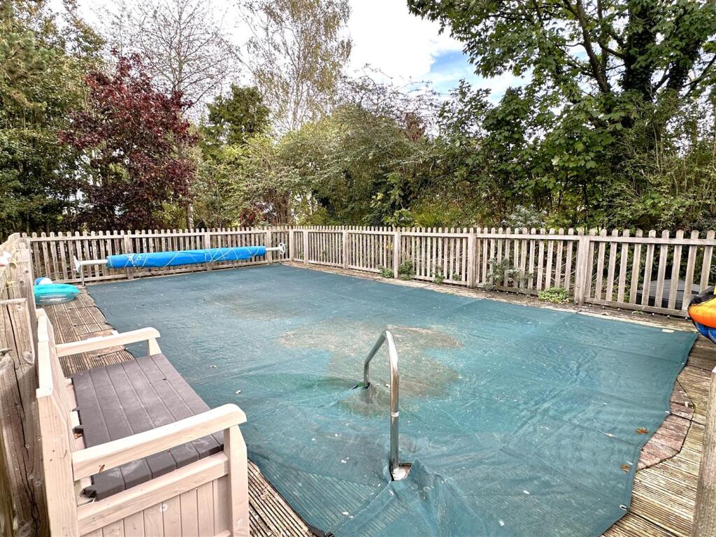 Swimming Pool 8926