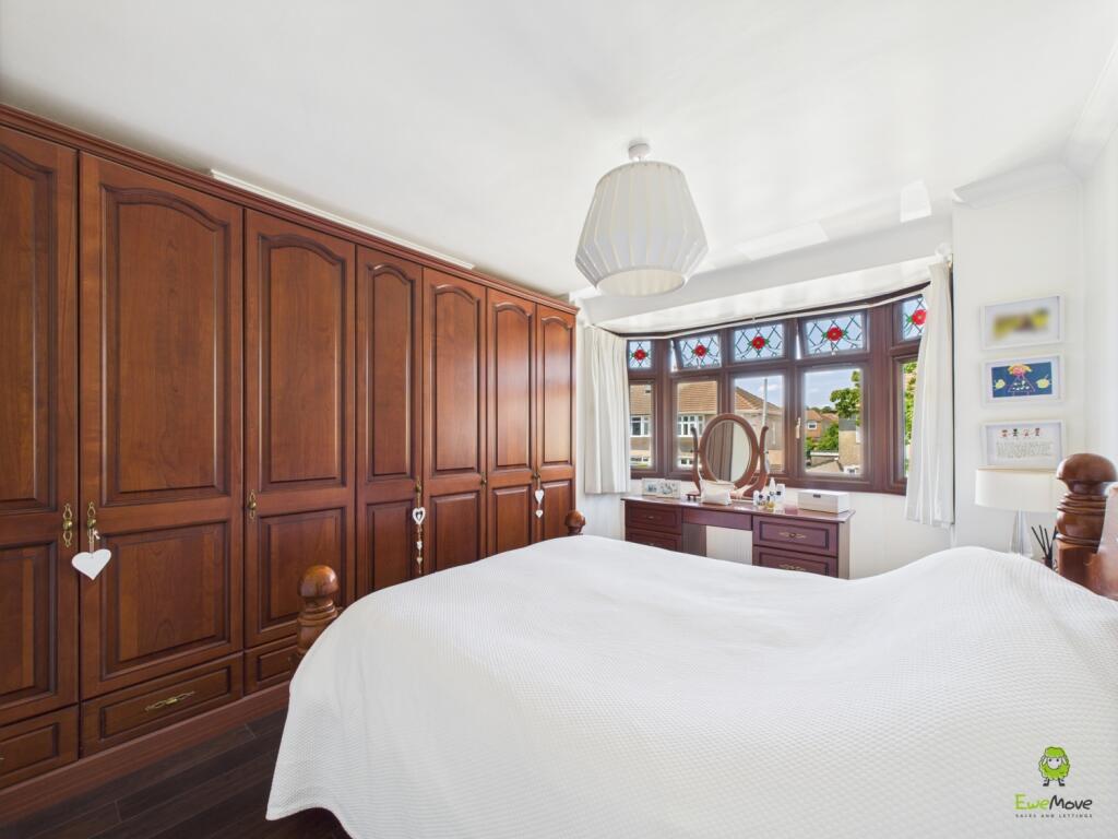 CAM02615G0-PR0074-STILL008