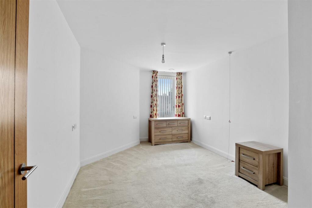 04-dd526f8c-1800-49bb-9c0f-9cb620f5113c76308_39_Th