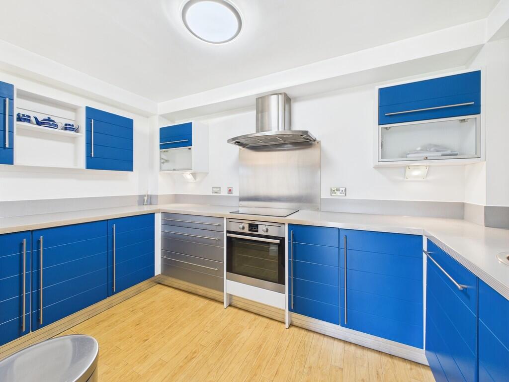 CAM02854G0-PR0394...