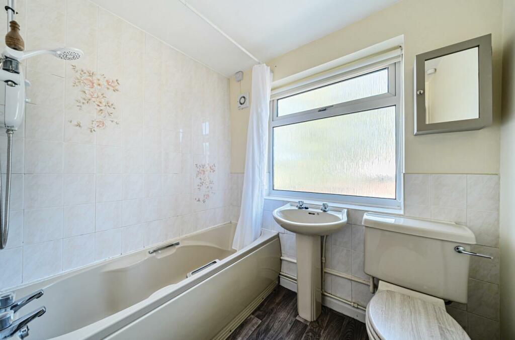 2 Rowan Drive, Lutterworth