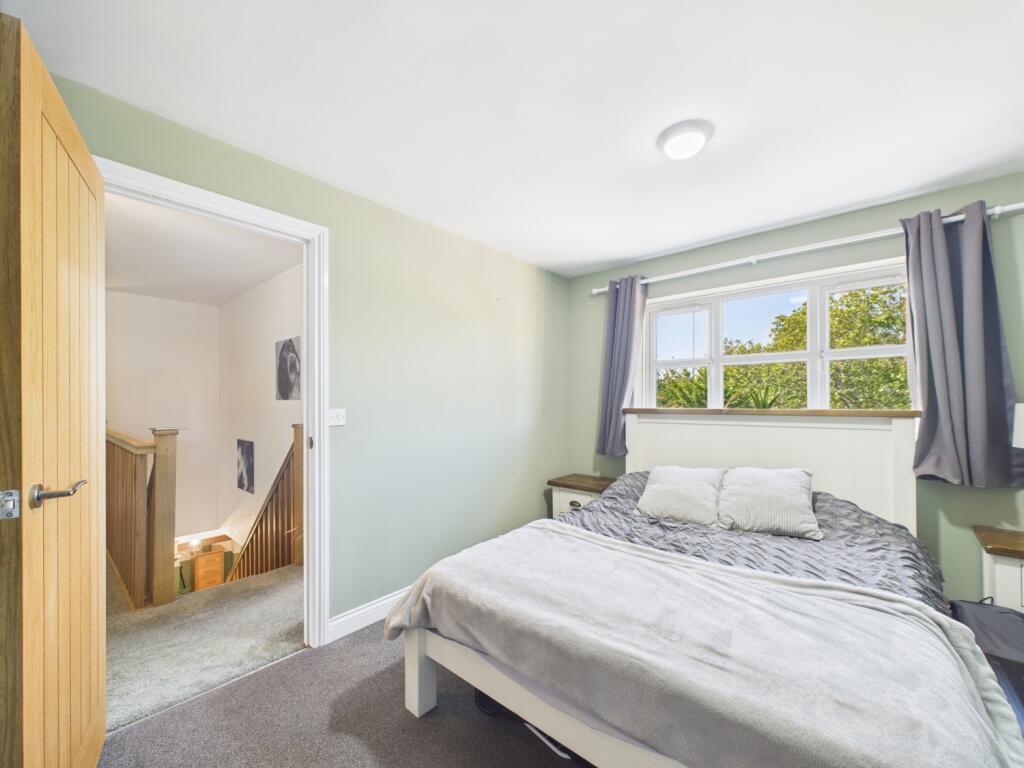 CAM02023G0-PR0161-STILL045