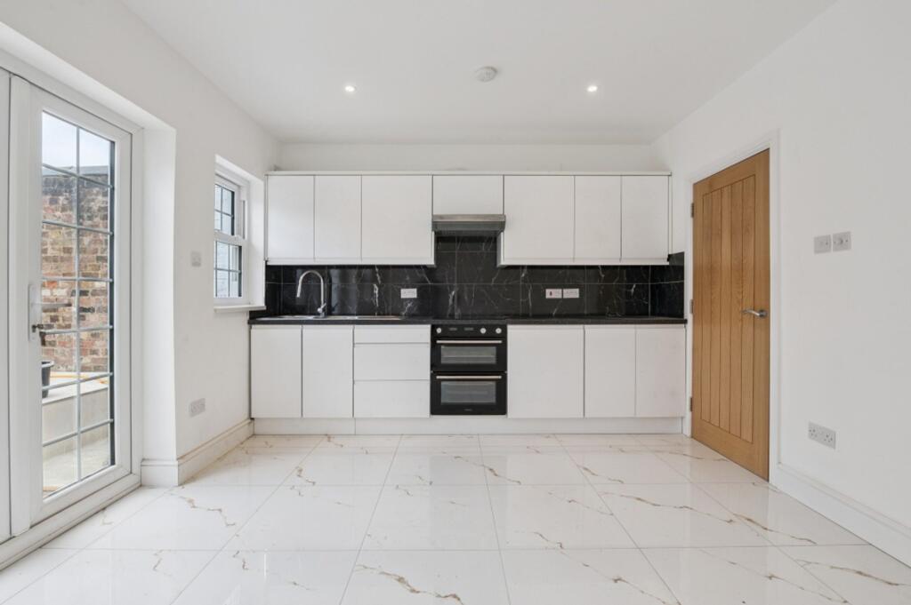 Living Room/Kitchen