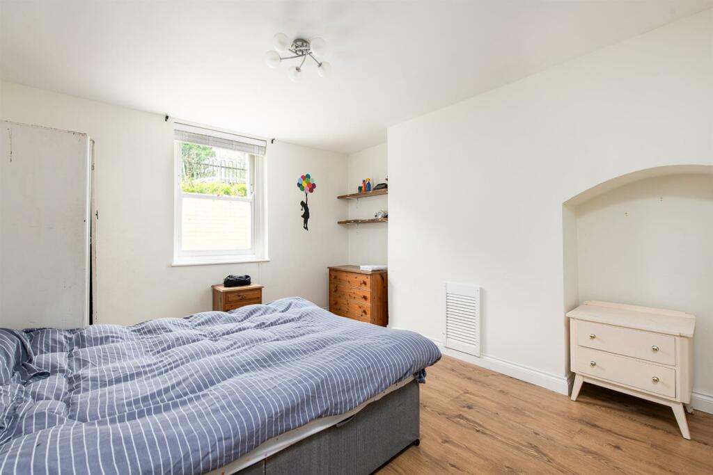 Bedroom1.jpg