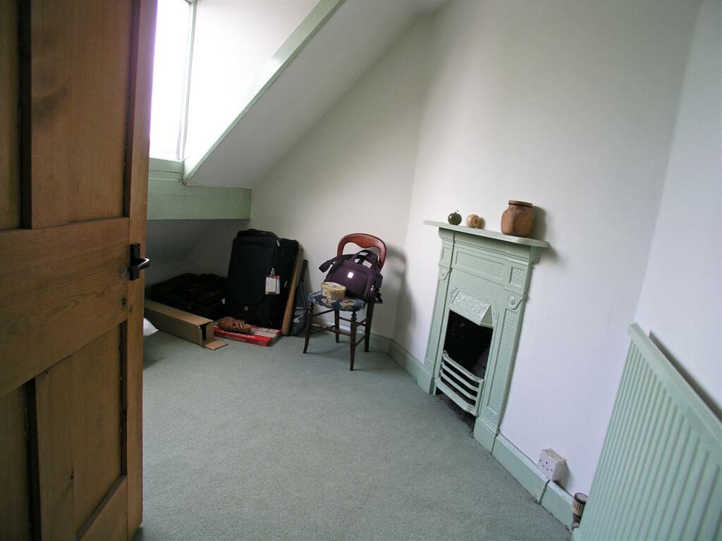 BEDROOM FIVE