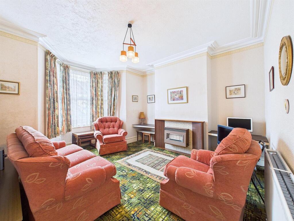 2 - Victorian terraced house.jpg