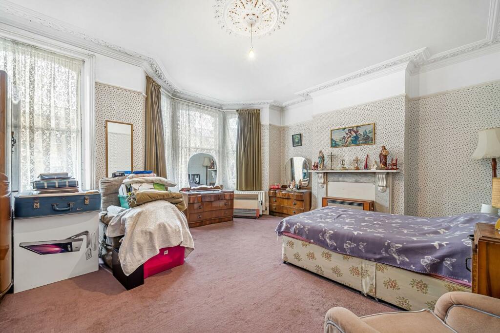 Principal Bedroom.jpg