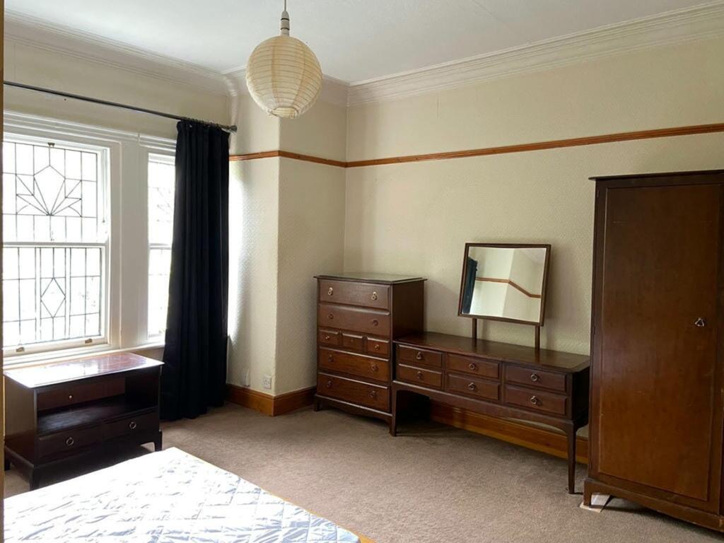Bedroom 1 (First Floor)