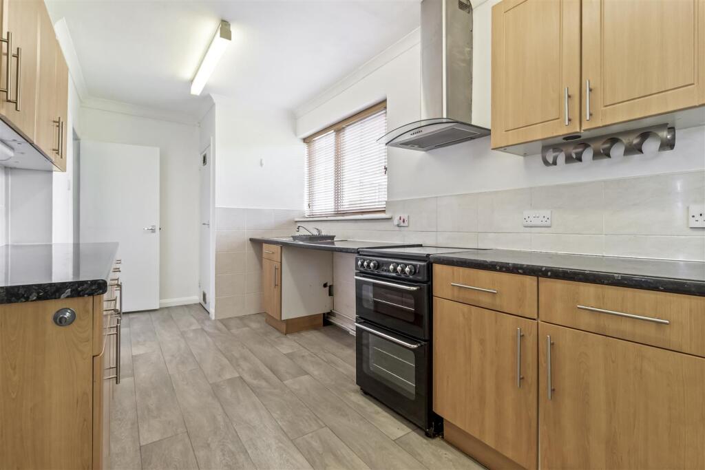 Chatsmore Court, 5_012.JPG