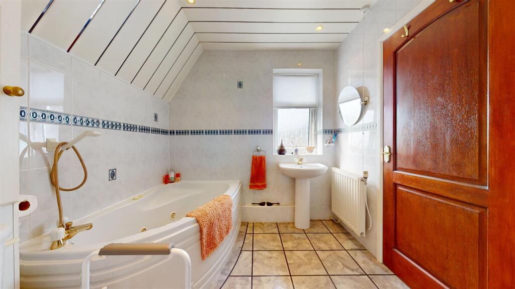 Liverpool Road Bathroom