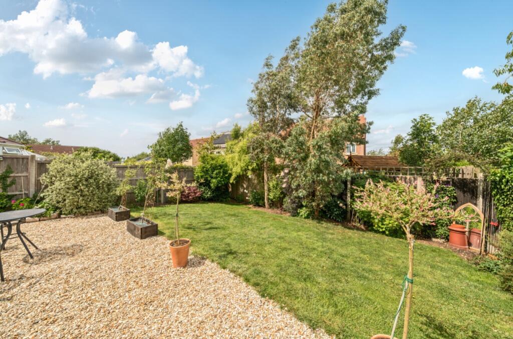 1303415-7-684050d2441a9