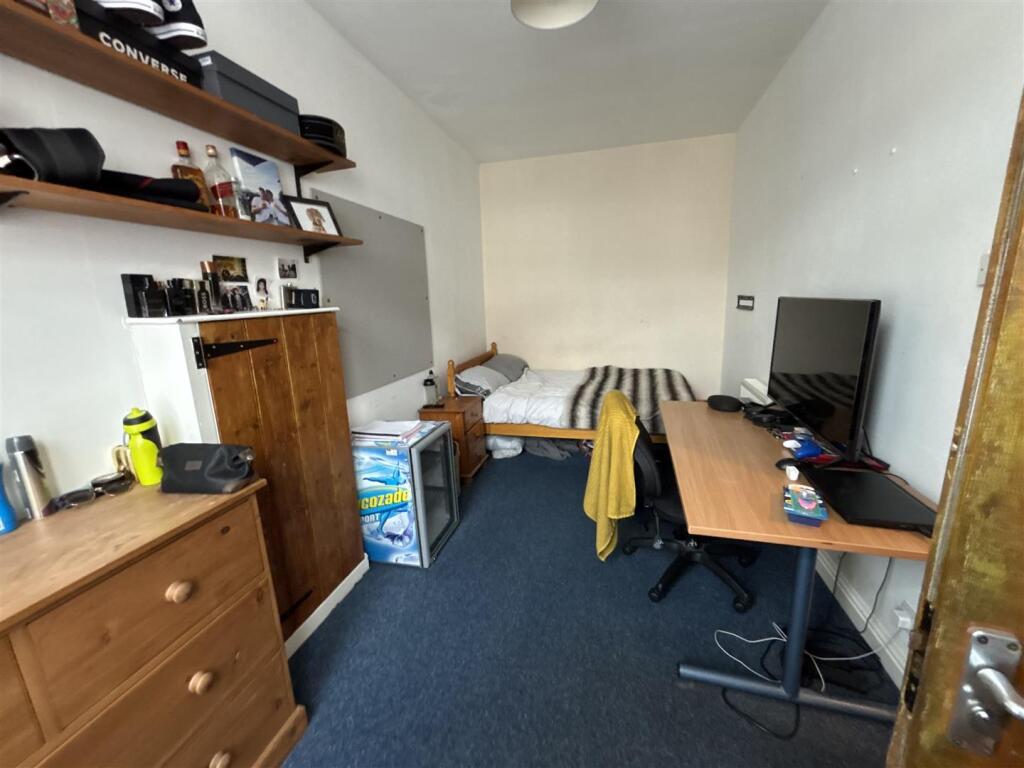 Bedroom.jpg