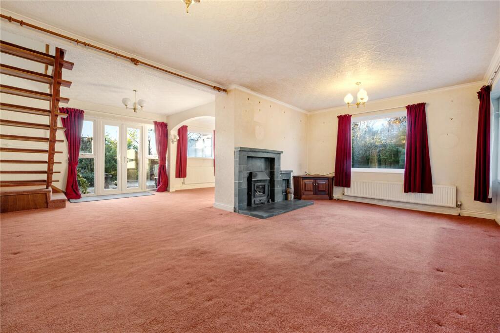 Living/Dining Room