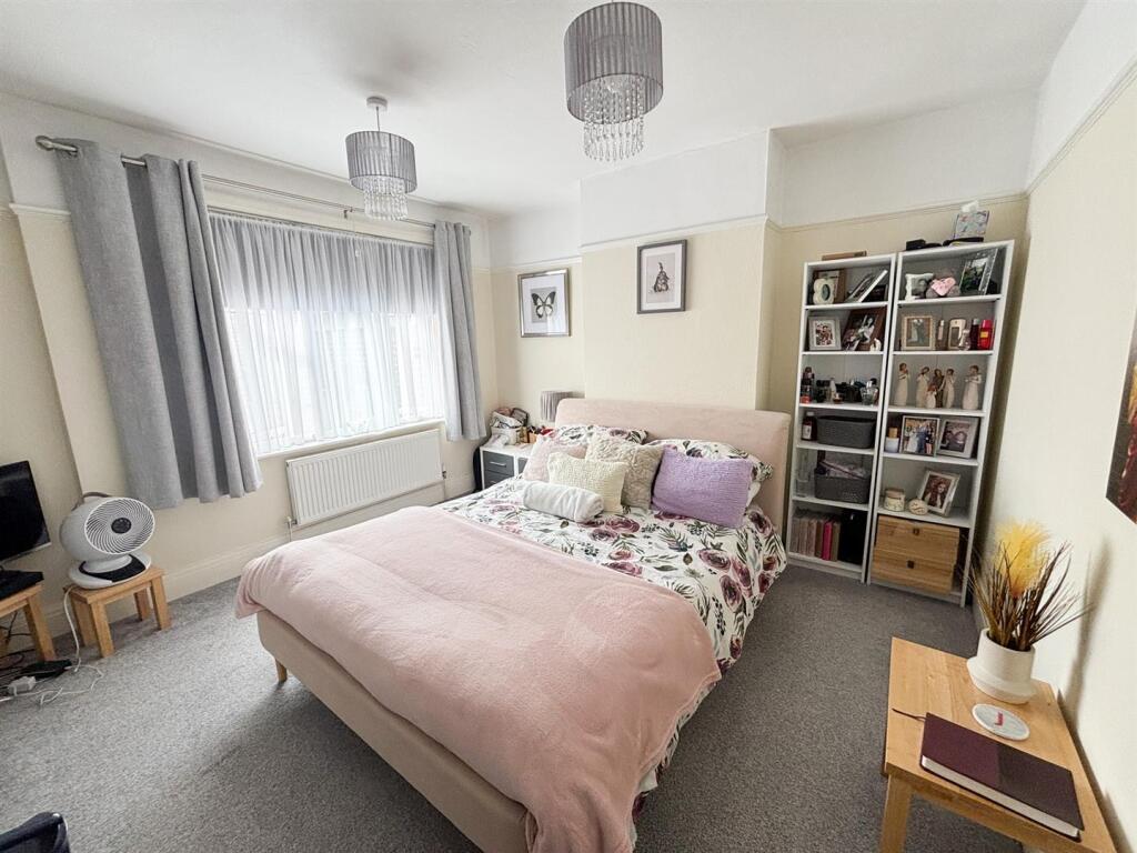 Bedroom.jpg