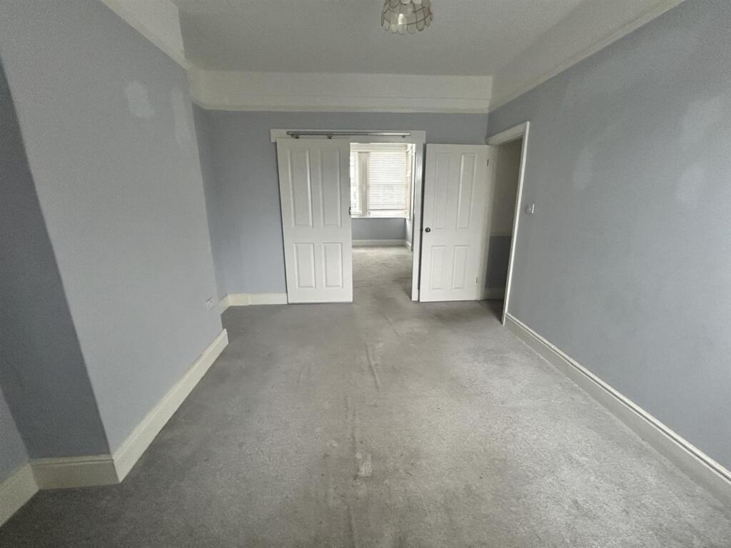 01323 438506