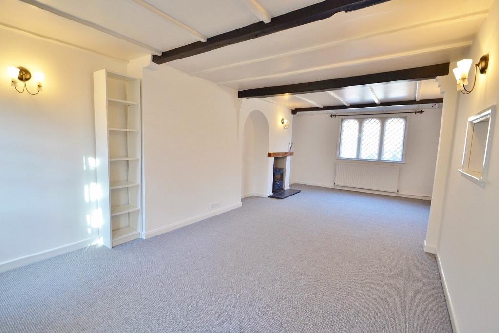 Sitting/dining room