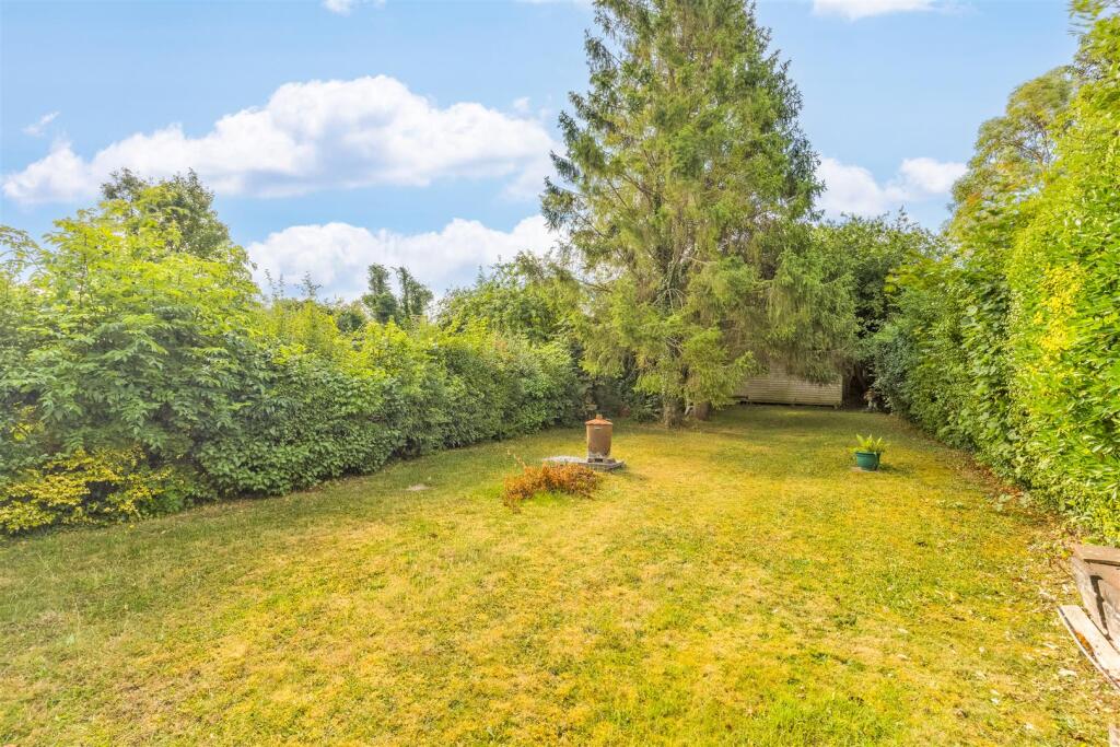 Nevells Road 207-13.jpg