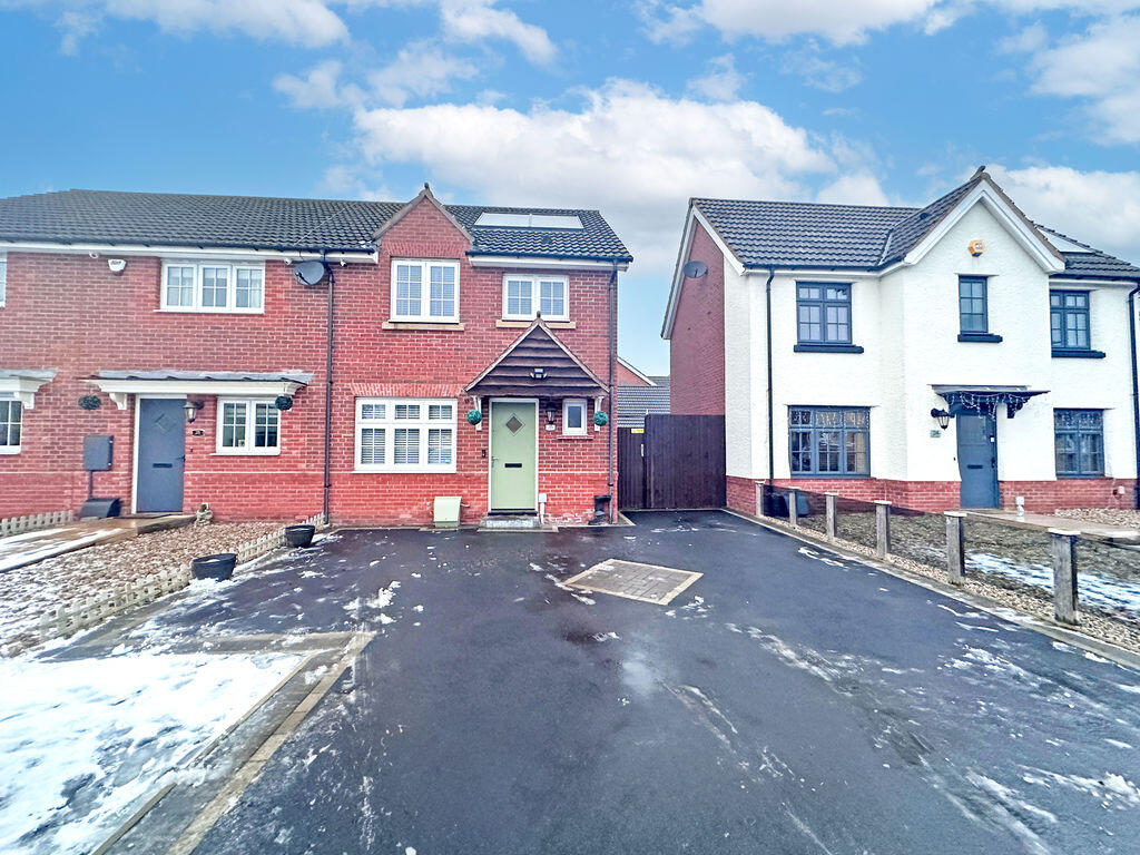 Lower Comball, TIPTON, DY4 9RA