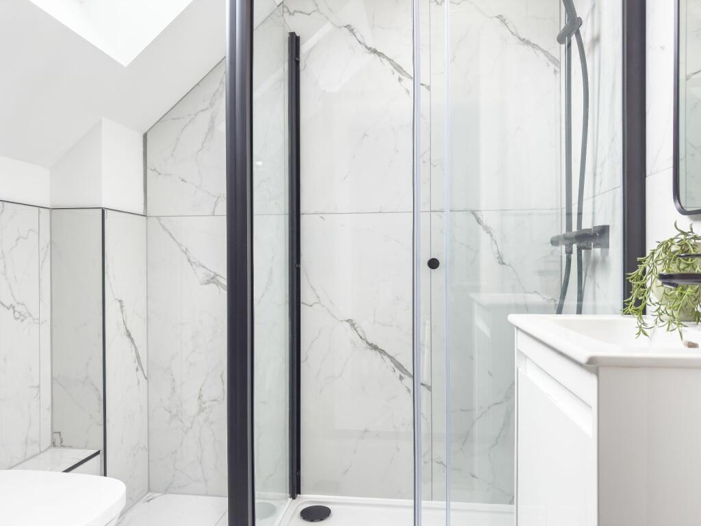 Ensuite shower room