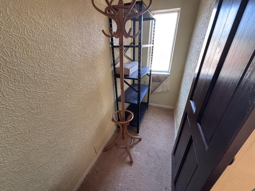 Study/walk-in wardrobe