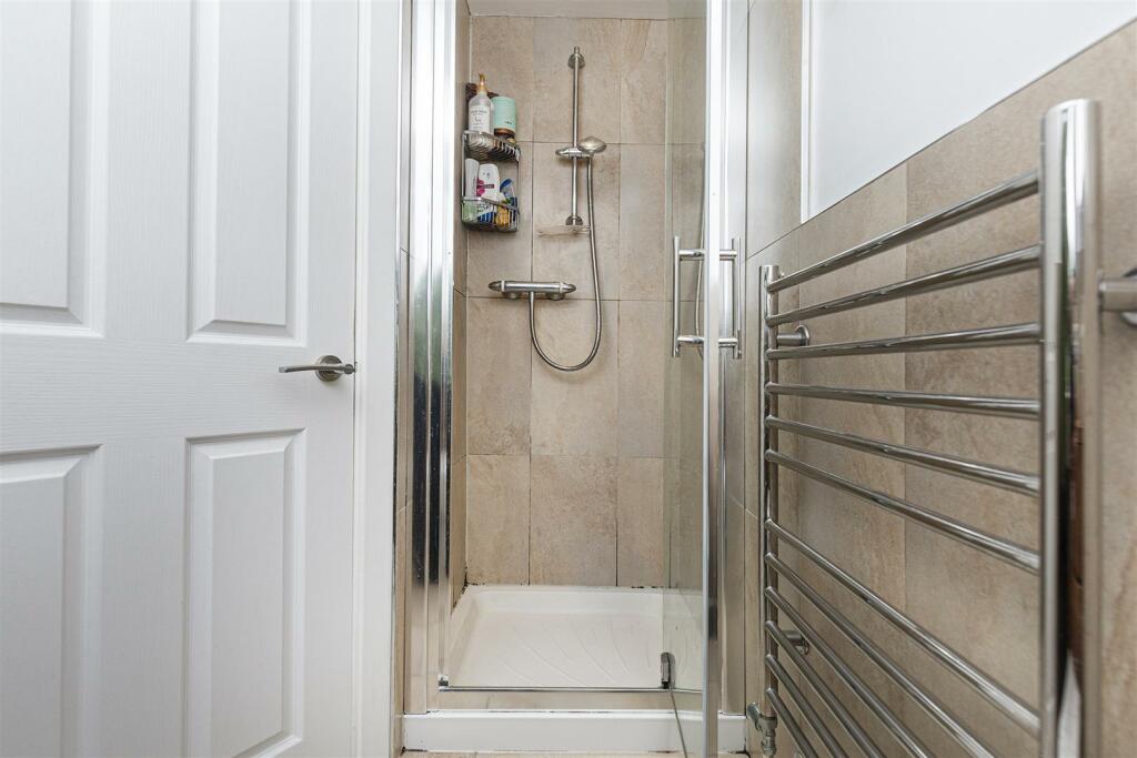 Bramleys Estate Agents - Blacksmiths Fold (40).jpg