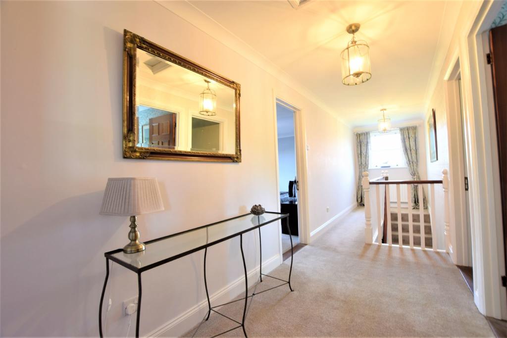 GALLERIED LANDING