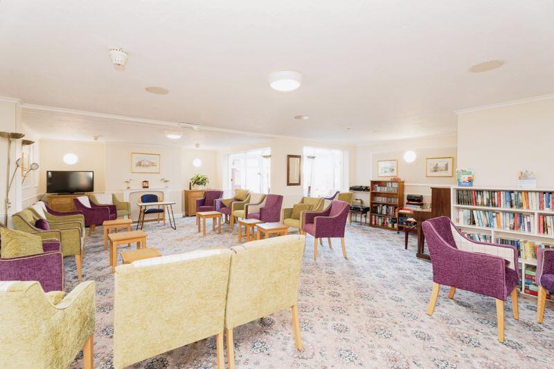 RESIDENTS LOUNGE