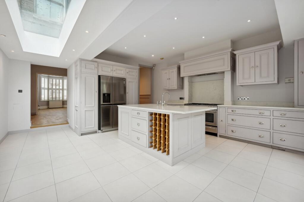 Kitchen/Dining Area