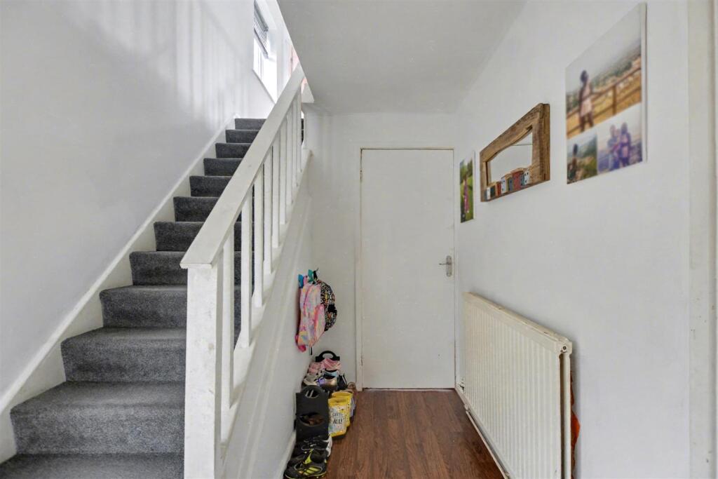 Entrance Hall_1.jpeg