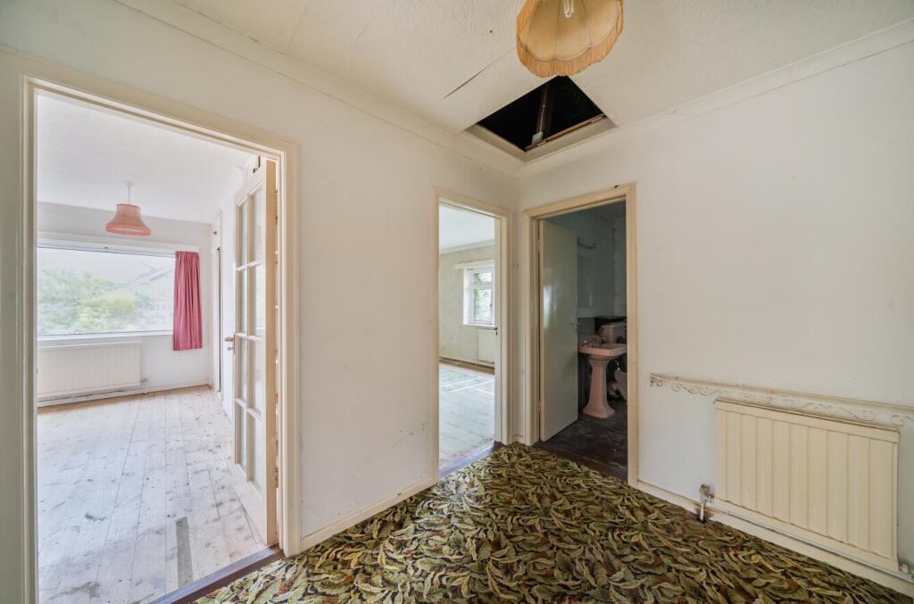 1374896-7-6904ab7...