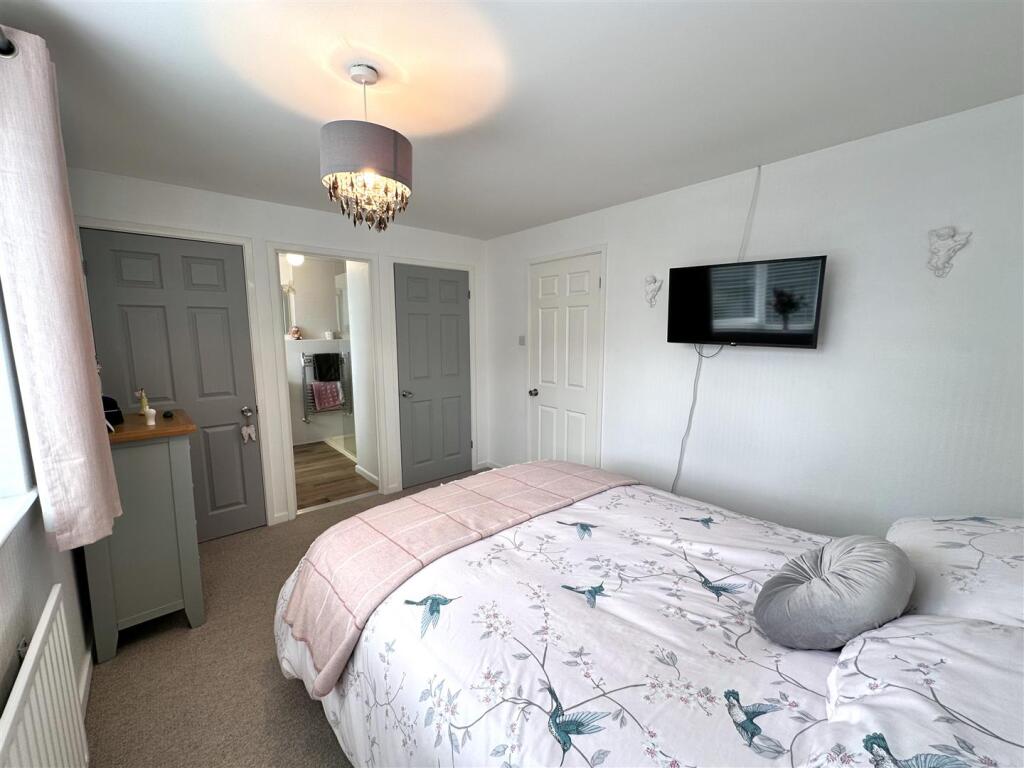 Bedroom One Into En-Suite 722